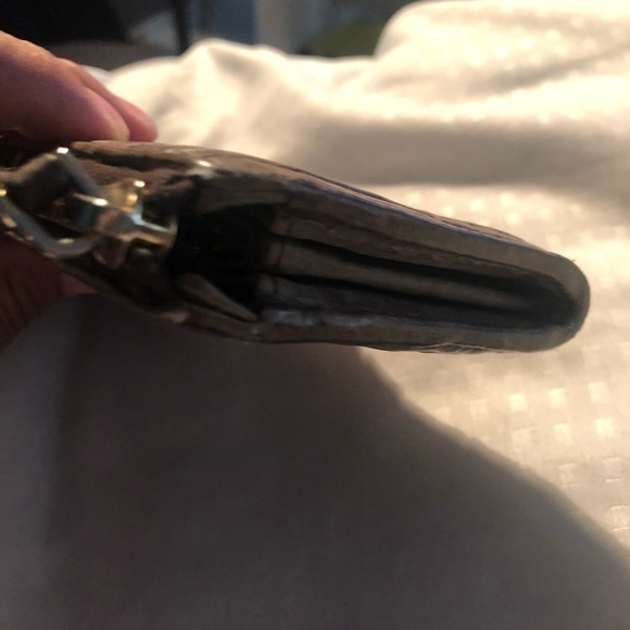 Authentic Miu Miu Wallet - Picture 8 of 16